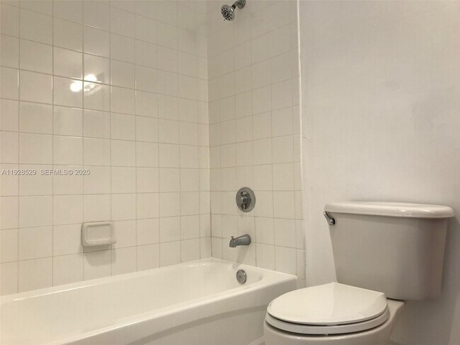 Building Photo - 115 SW 11th St