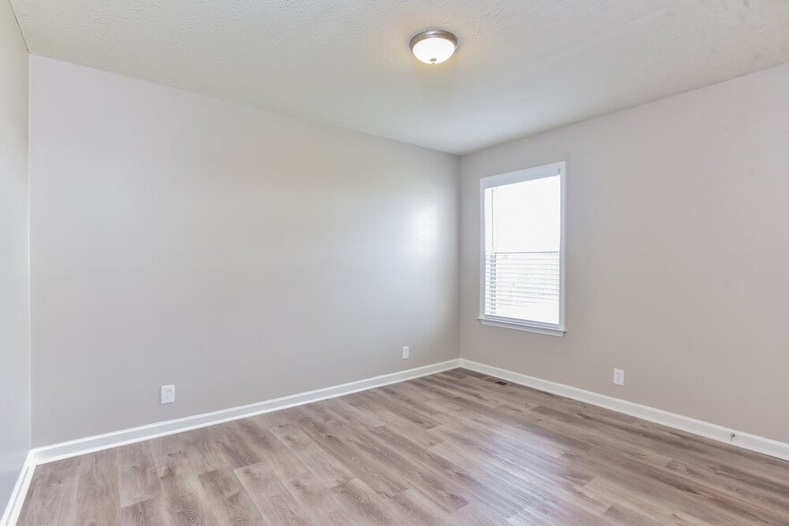 Building Photo - 5304 Sunnyvale Dr