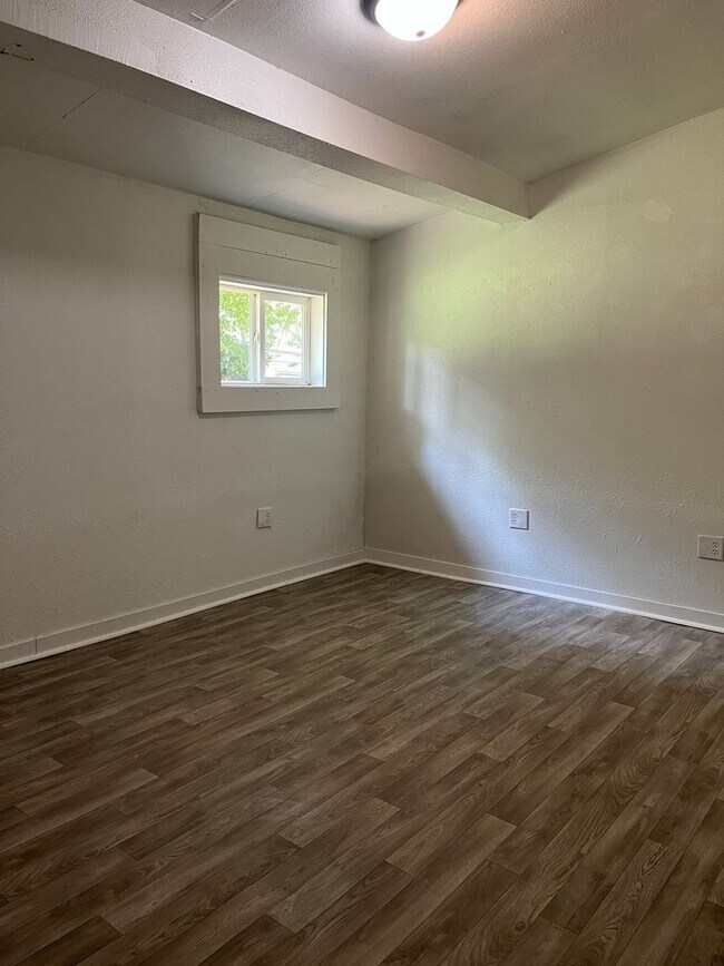 Building Photo - More Space, More Possibilities, More Room to Call Home!
