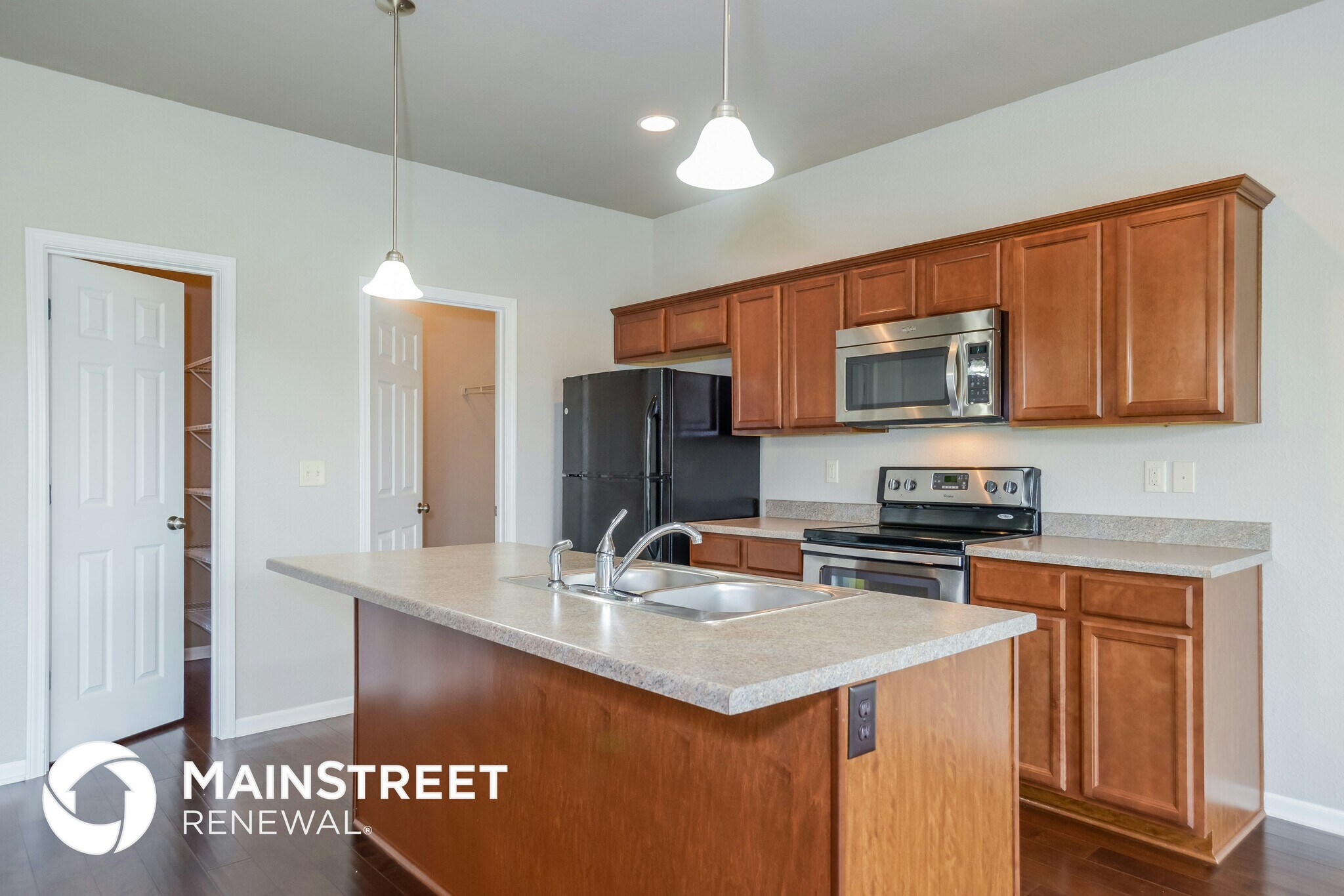 Building Photo - 203 NE Kim Ct