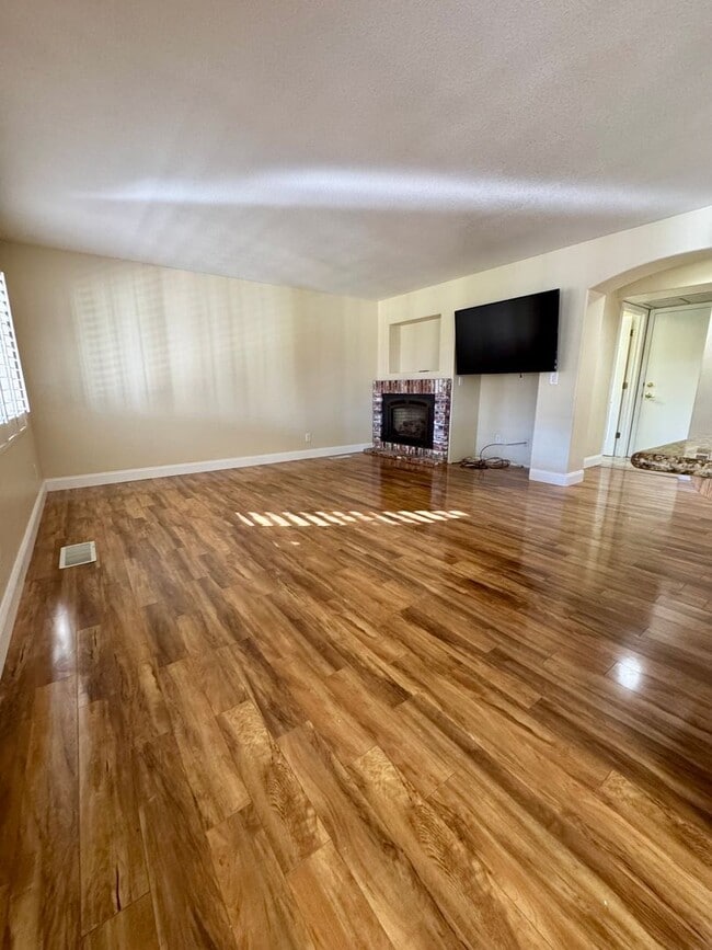 Building Photo - Inviting two-story 4BR/2.5BA home on nice lot with RV/trailer parking in Galena Terrace Estates!