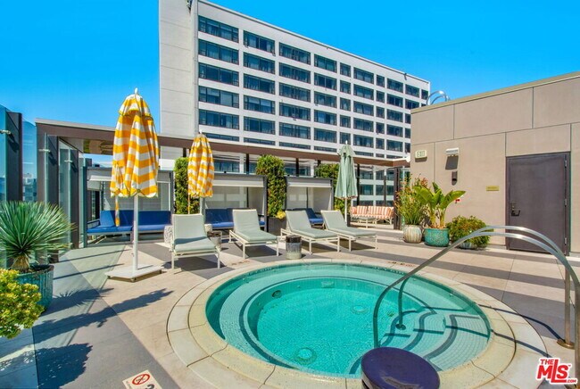 Building Photo - 8420 W Sunset Blvd