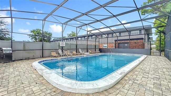 Building Photo - 851 Miles Ave