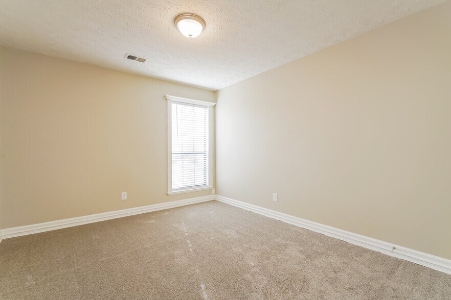 Building Photo - 5545 Dorsett Shoals Ln