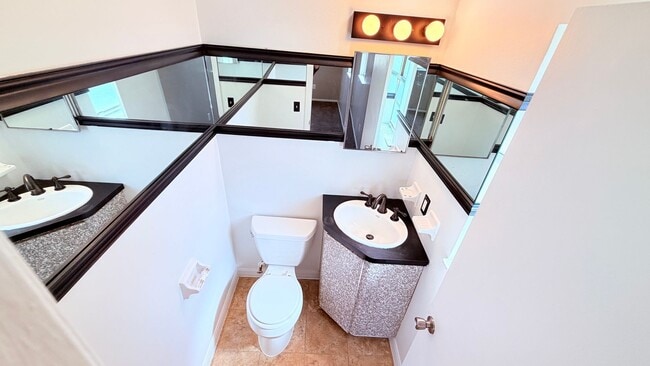 Building Photo - Beautifully Renovated 3-Bedroom Home with Upgrades in Deltona Lakes!!!