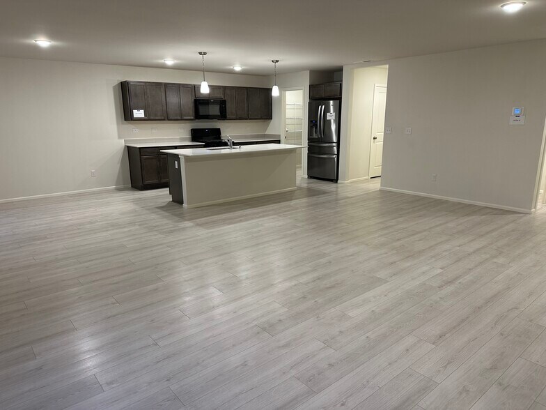 Building Photo - 11919 313th Ave SE