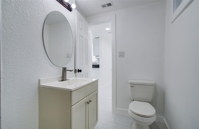 Building Photo - 7530 Park Pl Blvd