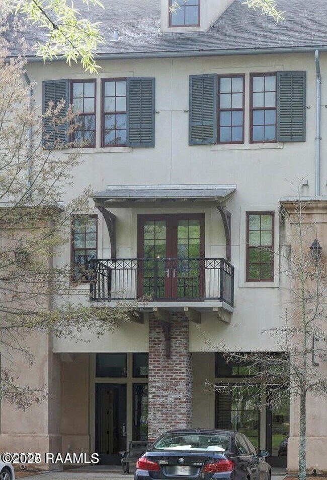 Building Photo - 605 Silverstone Rd