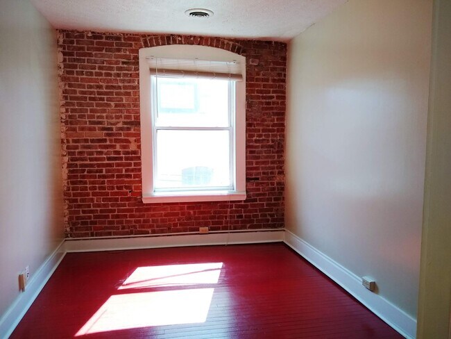Floorplan - 110.5 E 6th St
