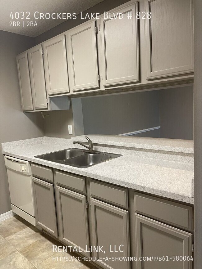 Building Photo - 4032 Crockers Lake Blvd