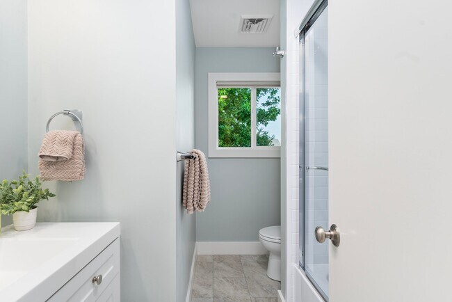 Building Photo - 117 Indian Ave