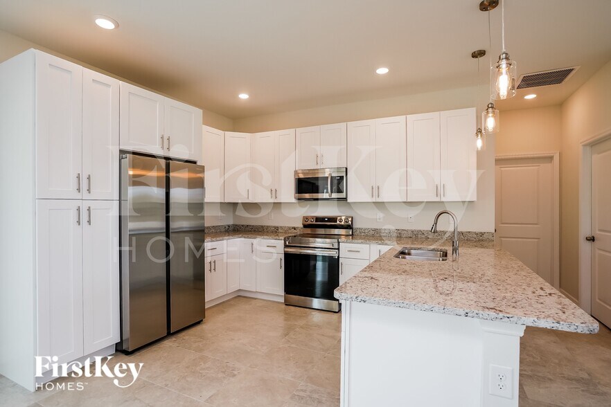 Building Photo - 1621 NW 16th Terrace