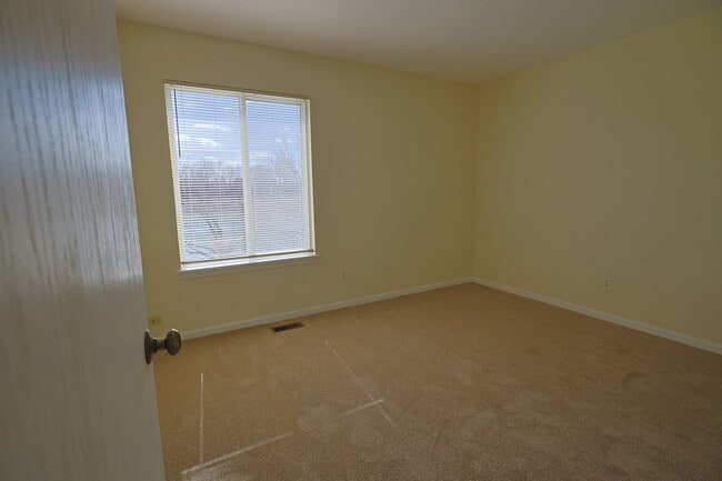 Building Photo - 14252 S Hemingway Cir