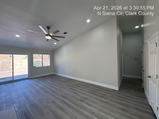 Building Photo - Remodeled Single Story, 4 Bedroom Home in Desert Shores