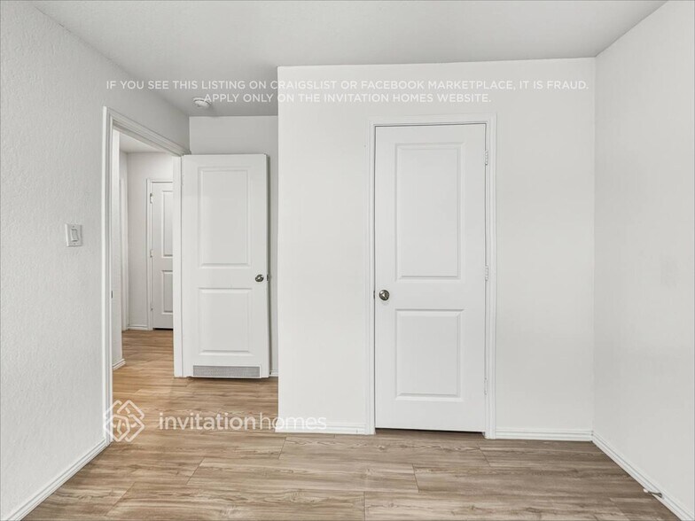 Building Photo - 136 Parish Ln