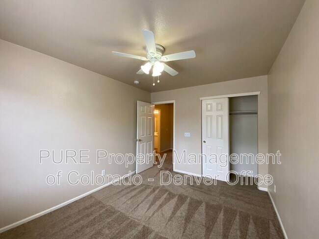 Building Photo - 2573 Cove Creek Ct