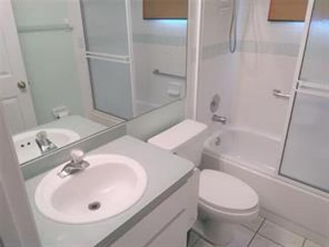 Building Photo - 55+ Community, Affordable, Lovely 2 bedroo...