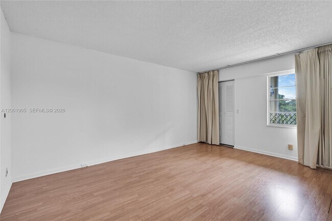 Building Photo - 300 SW 134th Way