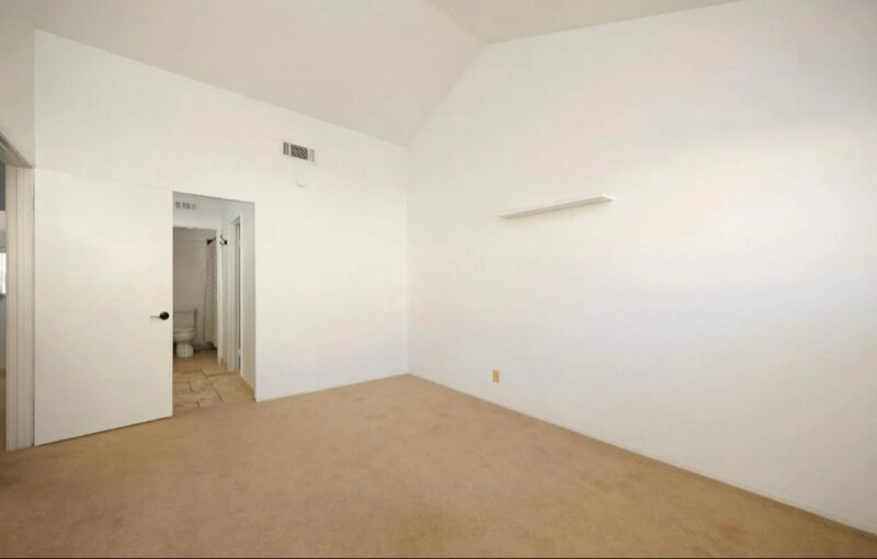 Building Photo - 9205 Camino Del Verde