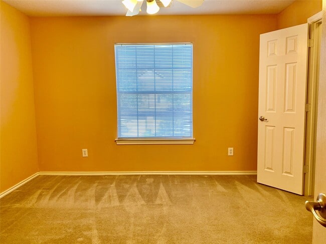 Building Photo - 12414 Jasmine Brook Ln