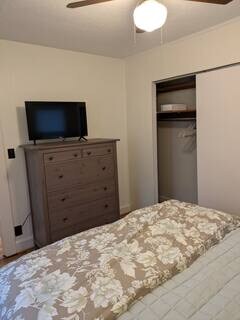 Building Photo - 157 Winding Way Dr