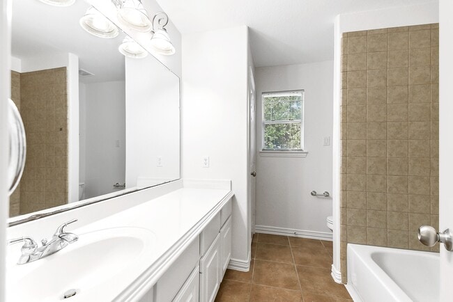 Building Photo - 1030 Bayou Vista Ct