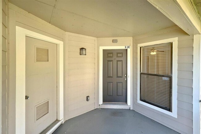 Building Photo - 10616 Mellow Ln