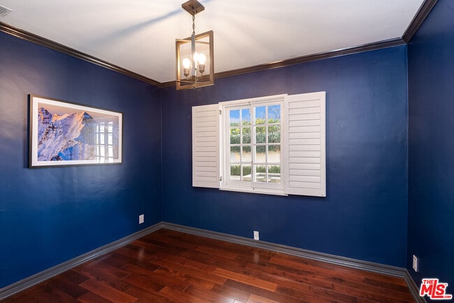 Building Photo - 4419 Clybourn Ave