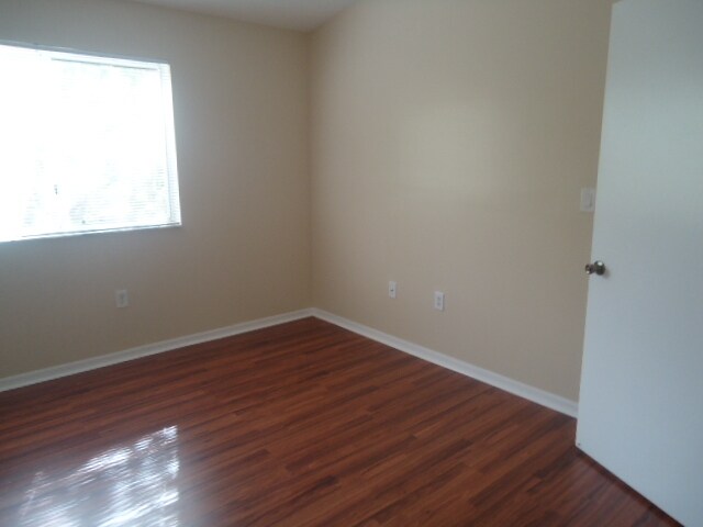 Building Photo - 1320 SE 31st Ct