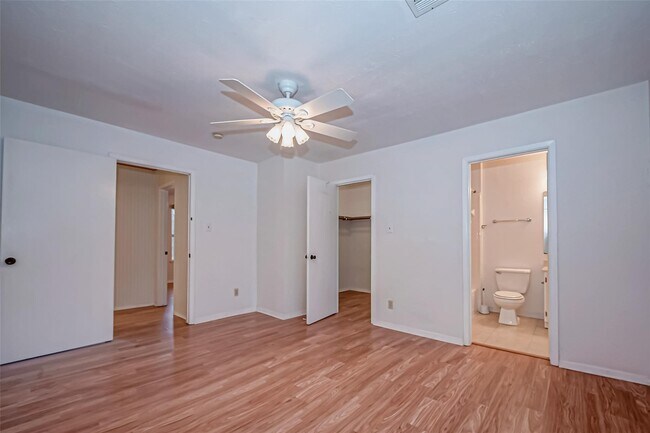 Building Photo - 4212 Belle Park Dr
