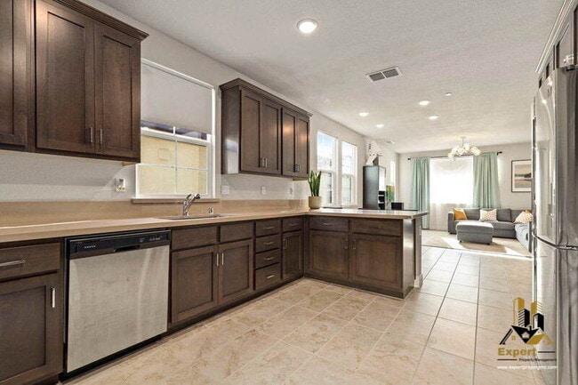 Building Photo - 232 Rochdale St