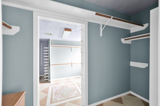 Building Photo - 6715 Dillon Dr