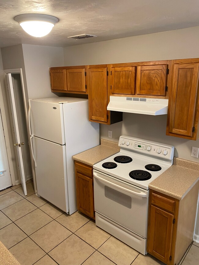 Building Photo - 2446 Talco Hills Dr