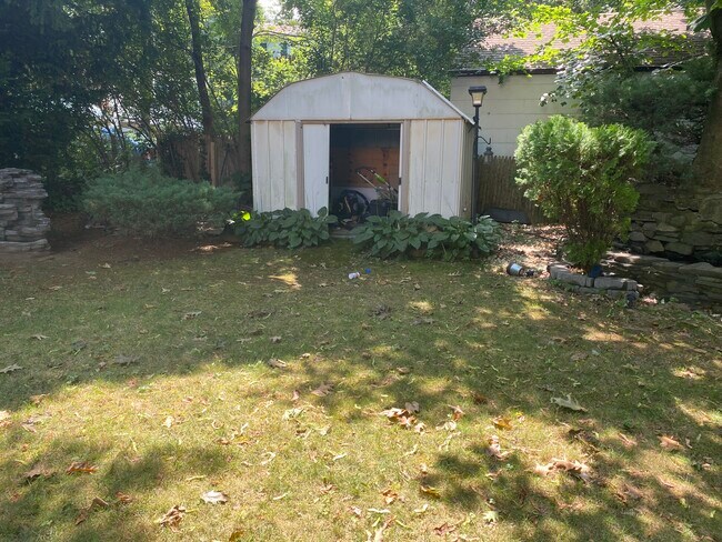 Building Photo - 58 Hicks Ln