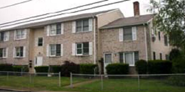 Primary Photo - 540-542 York Ave