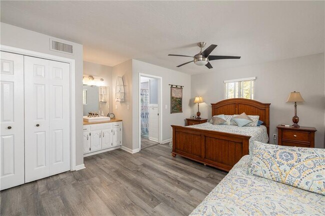 Building Photo - 12 Itetbury Ln