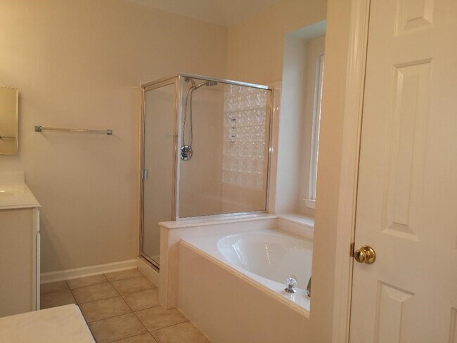 Building Photo - 3314 Worthington Dr