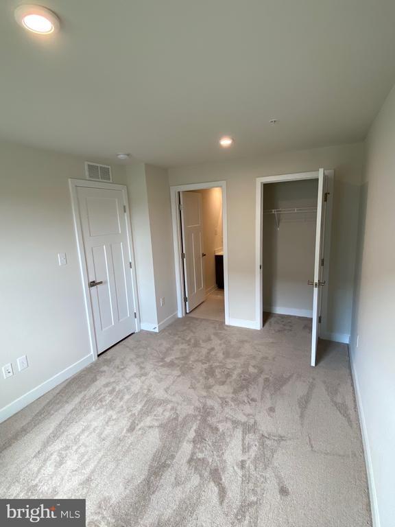 Building Photo - 434 Paperbark Sq