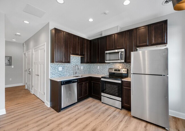 Building Photo - Reserves on Washington Park