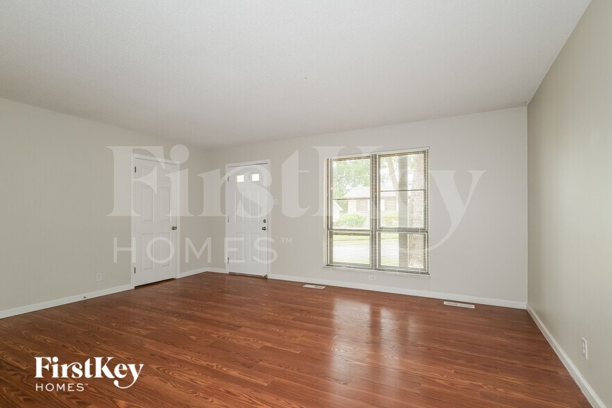 Building Photo - 357 Pegasus Dr