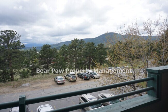 Building Photo - Beautiful Condo for Senior Living in North Evergreen!!