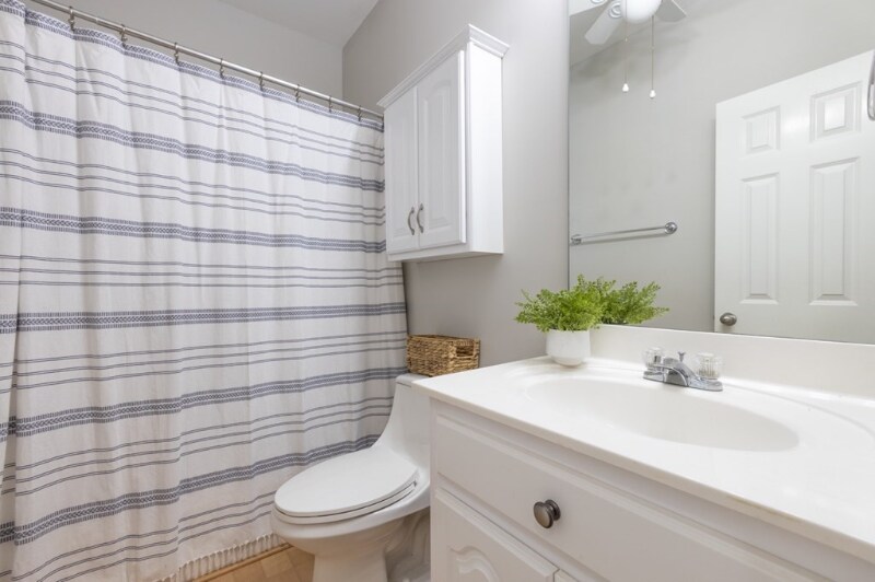 Building Photo - 1955 Oxford Ct