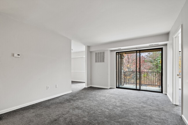 Building Photo - 142 Georgetown Rd