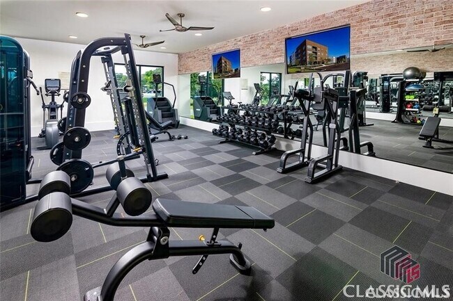 Building Photo - 180 Newton Bridge Rd