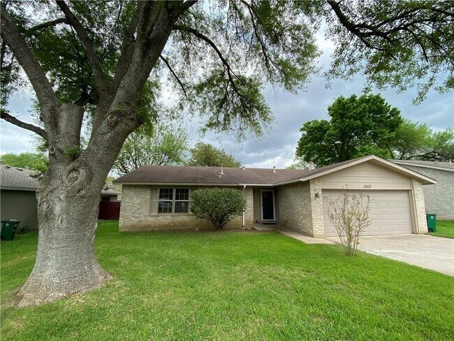 Building Photo - 6903 Skynook Dr