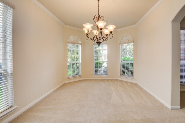 Building Photo - 9115 Memorial Valley Dr