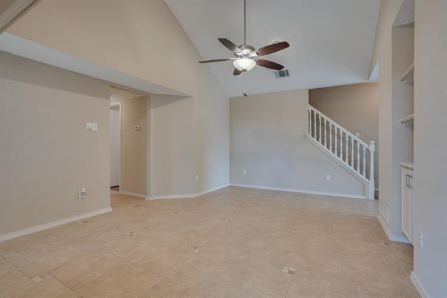 Building Photo - 755 Burr Oak Dr