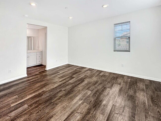 Building Photo - Lease by 3/25/26 for 2 weeks free!! Modern 3-Bedroom Home in Vista Canyon – Prime Canyon Country ...