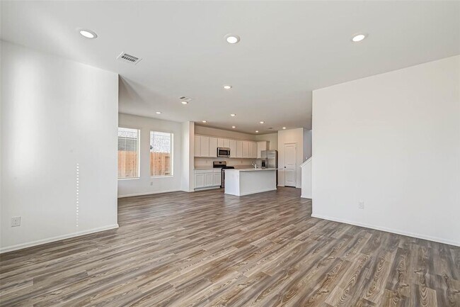 Building Photo - 31431 Beacon Cove Trl