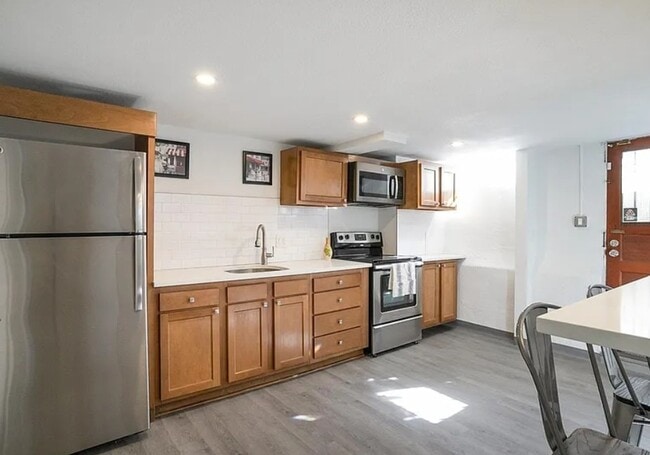 Building Photo - 2090 S Wolff St